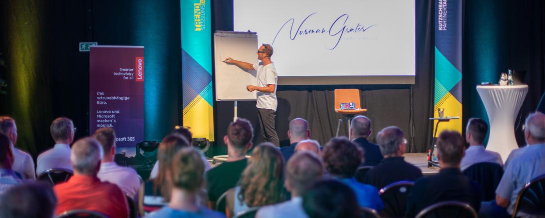 Das Bild zeigt Keynote Speaker Norman Gräter.