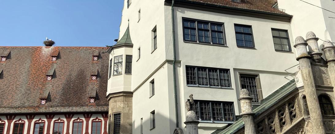 Das Bild zeigt das Nördlinger Rathaus.
