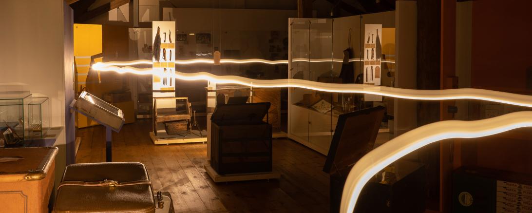 Das Bild zeigt die Führung im Maihinger KulturLand Ries Museum.