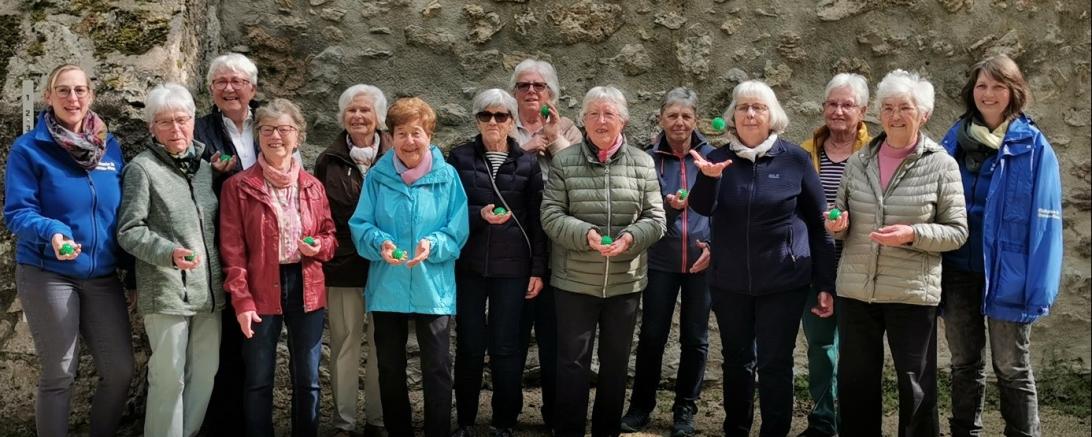 Das Bild zeigt die Teilnehmer von "Mittwochs die Stadt umrunden".