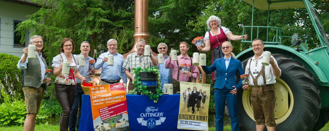 Das Bild zeigt die Kirchweihbierverkostung in Oettingen.