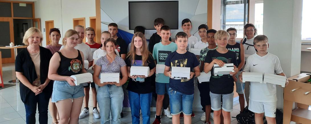 Schulklasse bei DS Smith. 