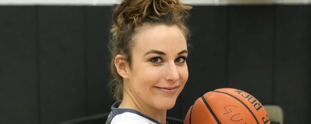 Zu sehen ist Lea Favre. 