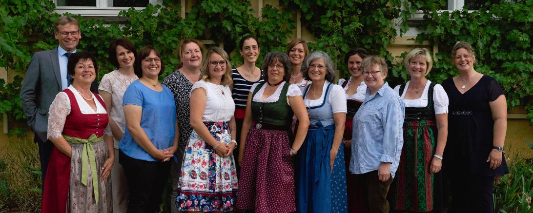 Das Bild zeigt die diesjährigen Absolventinnen der Nördlinger Landwirtschaftsschule.