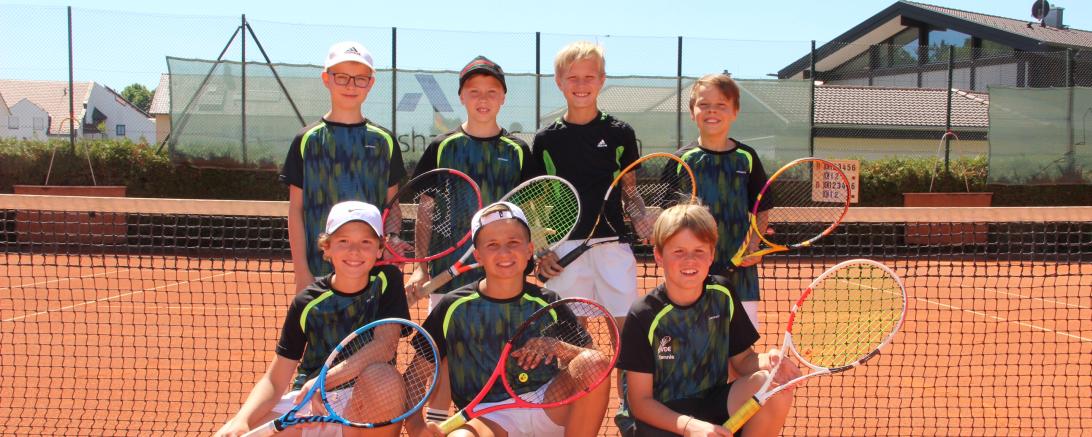 Das Foto zeigt das Team der Bambinis der TC Rot-Weiß Rain.