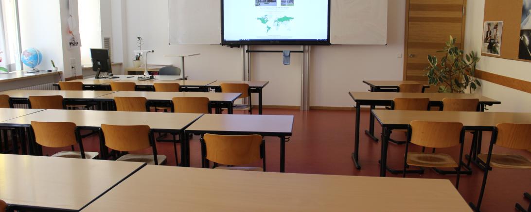 Das Bild zeigt den Festakt anlässlich der Einweihung des THG in Nördlingen. 