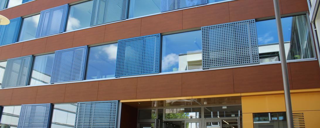 Das Bild zeigt den Festakt anlässlich der Einweihung des THG in Nördlingen. 