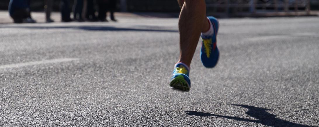 Das Bild zeigt einen Marathon.