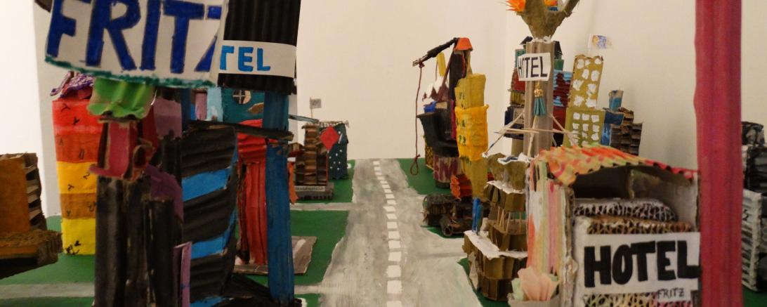 Das Bild zeigt eine Arbeit der Ausstellung.