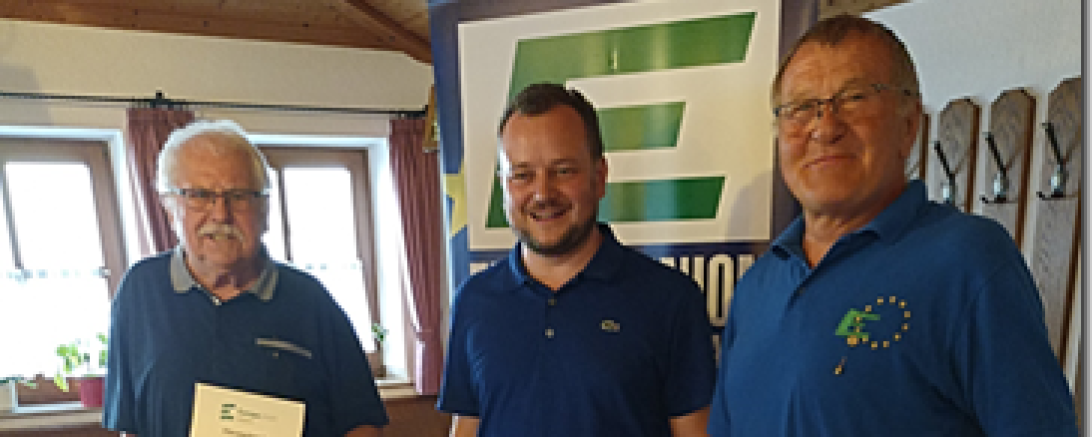 Europa Union Bezirksvorsitzender Schwaben - Sebastian Rommel (Mitte), Karl Eigen (rechts) und Bernd Niemczak. 