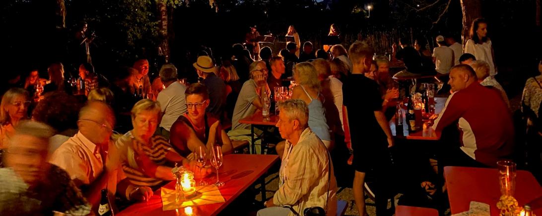 Das Bild zeigt das 1. Sommerfest des AK Nachhaltigkeit & Klimaschutz.