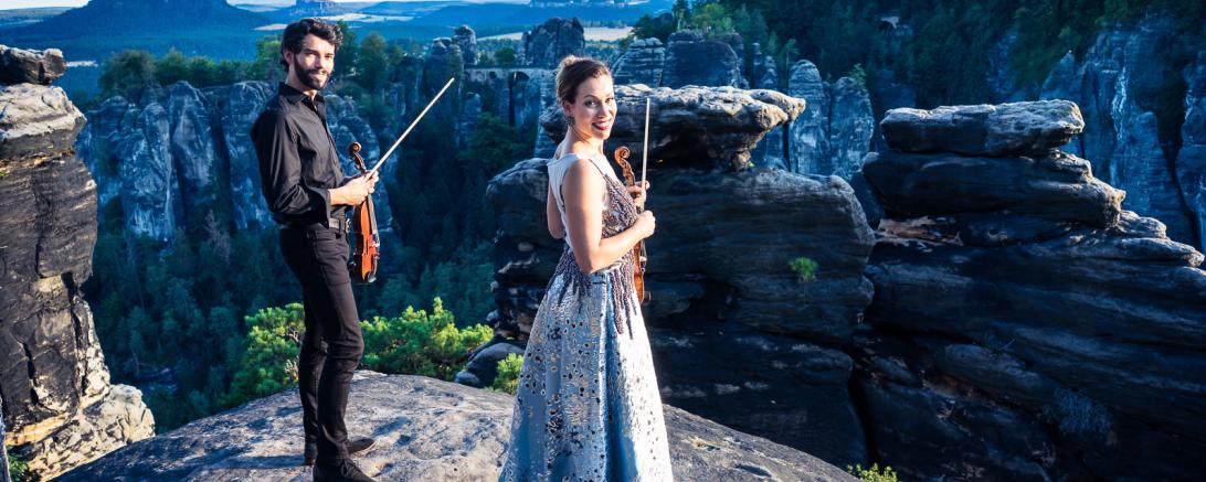 Das Bild zeigt "The Twiolins", welche am 31.08.2022 beim Violinfestival ihren Auftritt haben.