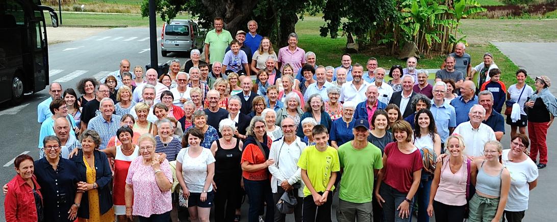 Endlich angekommen: Die bayerischen Gäste werden in Plestin herzlich begrüßt