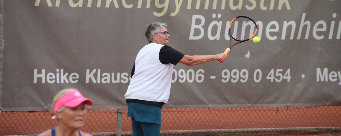 Die Zweitplatzierten in der Damenkonkurrenz: Marieanne Harlacher (links) und Katharina Suchy (rechts). 
