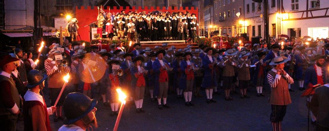Das Bild zeigt den Zapfenstreich 2019.