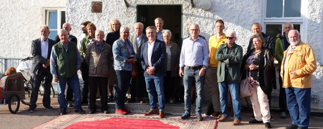 Erste Ausstellung der Fotofreunde Harburg offiziell eröffnet. 