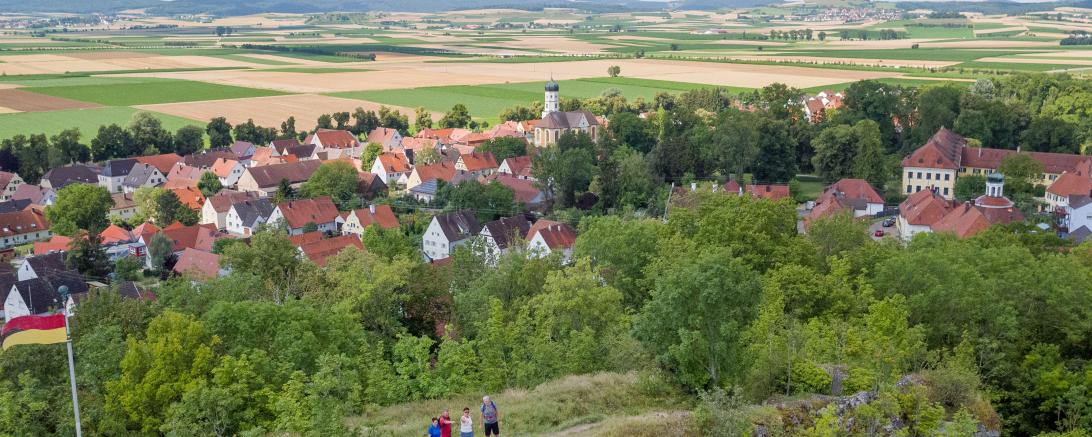 Auch der Wallersteiner Felsen mit Blick über den Rieskrater wird Ziel der Exkursionen sein