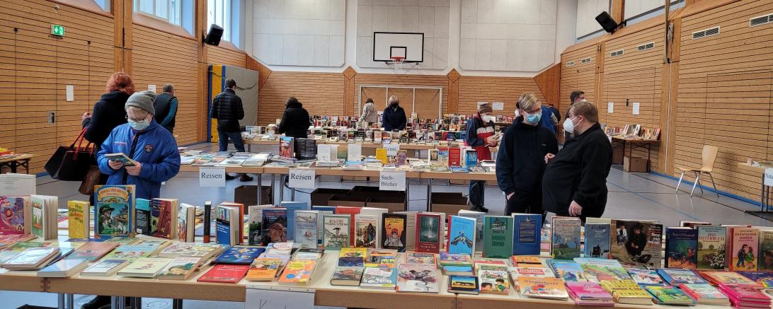 Viel Stoff zum Lesen Schmökern gibt es beim Blossenauer Bücherbasar.