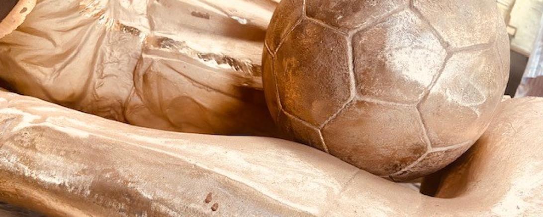 Die Bronzestatue zu Ehren von Gerd Müller wird am 3. November enthüllt.