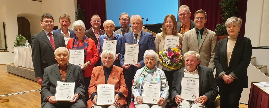 Stehend von links: Franz Grimmeiß, Michael Langenbucher, Hedwig Stoll, Johannes Hauke, Erwin Hauke, Hermann Häfele, Wolfgang Winter, Julia Bruckmeier, Blasius Wizinger, David Wittner, Swetlana Kloster. Sitzend von links: Erich Lokietsch, Anni Grögel, Elisabeth Prestel, Helmut Wurm.