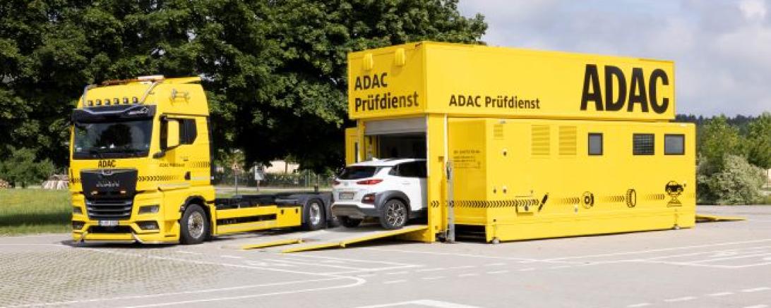 Der mobile Prüfdienst des ADAC Südbayern tourt durch das Regionalgebiet und ermöglicht allen Autofahrern das frühzeitige Aufdecken von Mängeln an ihrem Fahrzeug – ein wichtiger Beitrag zur Verkehrssicherheit.