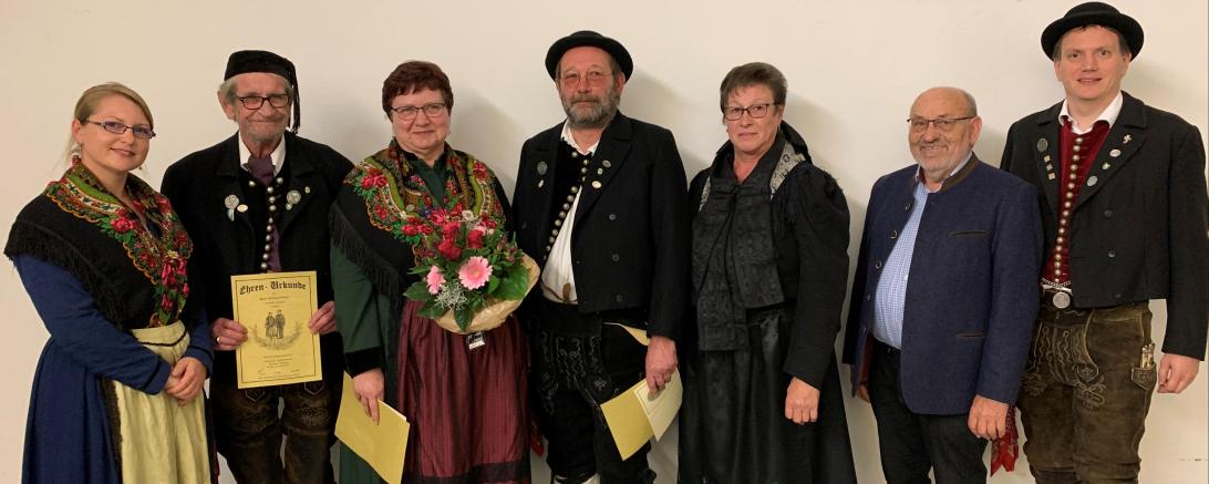 Von links: Nadine Adam (2. Vorstand), Hans Gastel, Birgit Adam, Jürgen Reiter, Ursula Jais, Otto Seefried, Andreas Reiter (1. Vorstand)