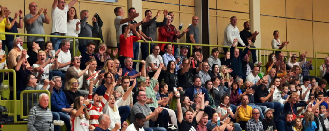 Mit zwei Siegen aus drei Pflichtspielen ist man nicht unzufrieden im Lager der Erstligabasketballerinnen der Eigner Angels aus Nördlingen. Auch das Publikum kehrt nach zwei Jahren coronabedingter Abstinenz wieder in die Halle zurück und kam sichtlich auf seine Kosten. 