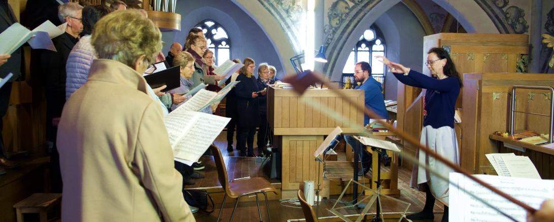 Der Münsterchor beim Abschlussgottesdienst der Donauwörther Kulturtage.