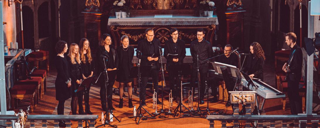 Das Bild zeigt den Heartchor