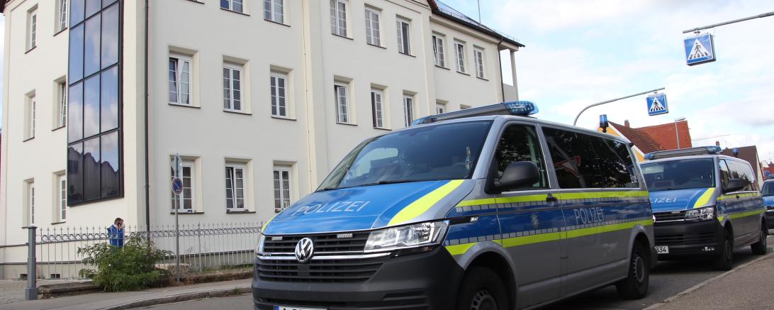 Am vergangenen Donnerstagvormittag wurde eine 24-jähriger Mann tot in einer Oettinger Asylunterkunft gefunden. 