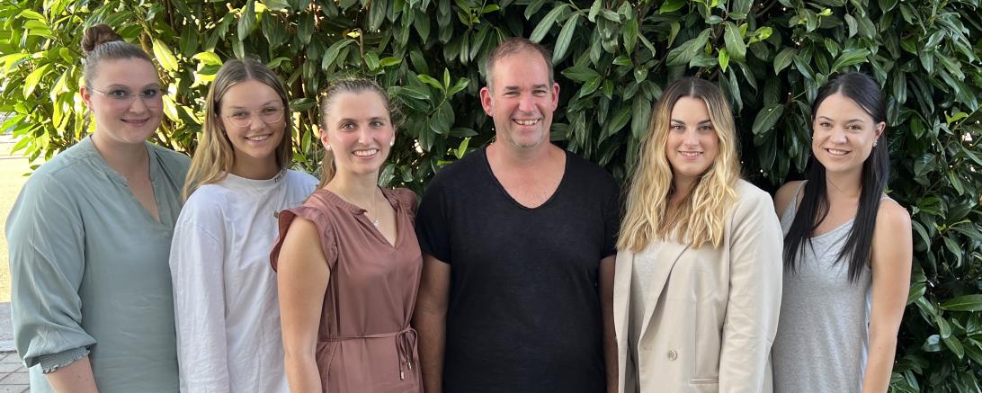 Das Bild zeigt das neue Präsidium der Initiative Fasching Donauwörth. 