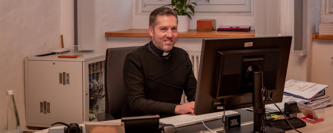 Das Pfarramt St. Salvator befindet sich im ehemaligen Karmelitenkloster in Nördlingen.