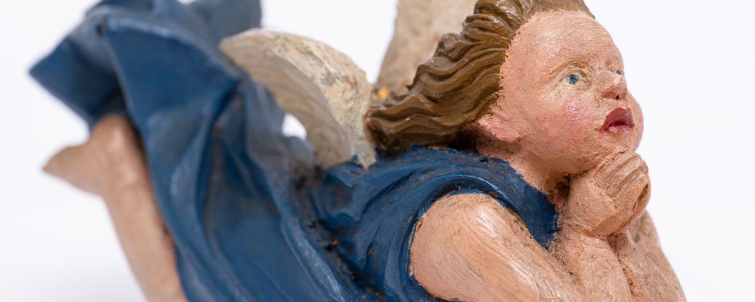 Geschnitzter Schwebeengel des Wassertrüdinger Bildhauers Friedrich Meyer