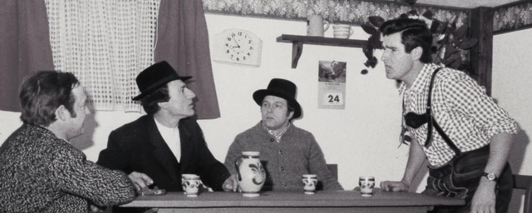 Aufnahme aus früheren Zeiten. Das Peichinger Bauerntheater spielt seit mehr als 50 Jahren Theater. 