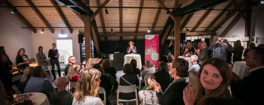 Am Freitag, 11.11.22 fand die Buchpräsentationsparty des ersten Buches von Kathrin Güntert auf dem Meyers Keller statt. 