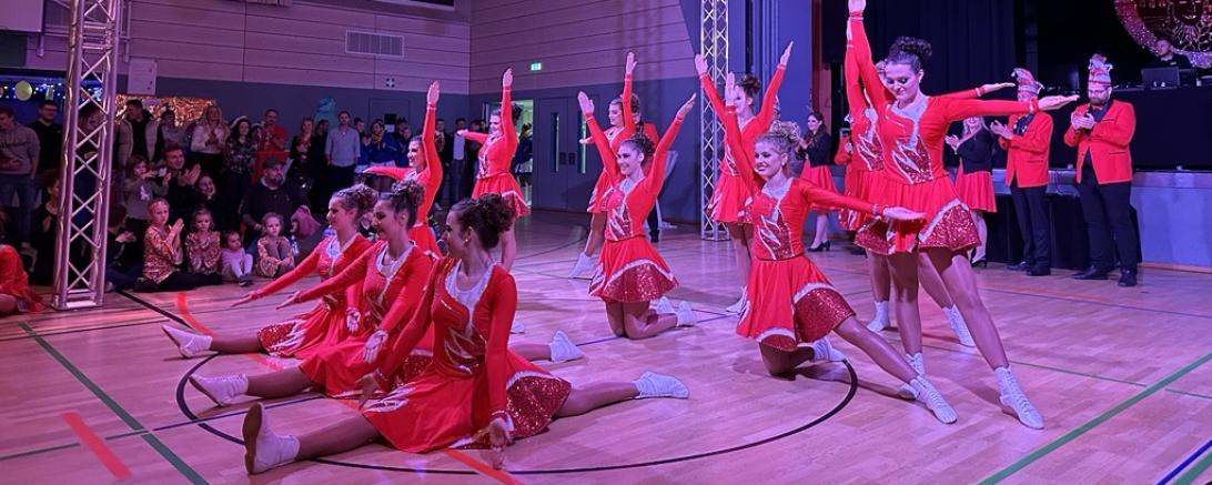 Die Teeniegarde der Wemdosia 2022.