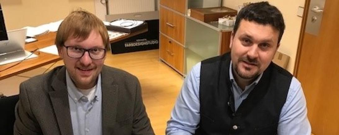 Auf dem Bild zu sehen (von links): Andreas Schnelle, Regionalmanager der Telekom und Bürgermeister Christoph Schmidt. 