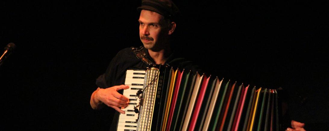 Das Bild zeigt Maxi Pongratz .