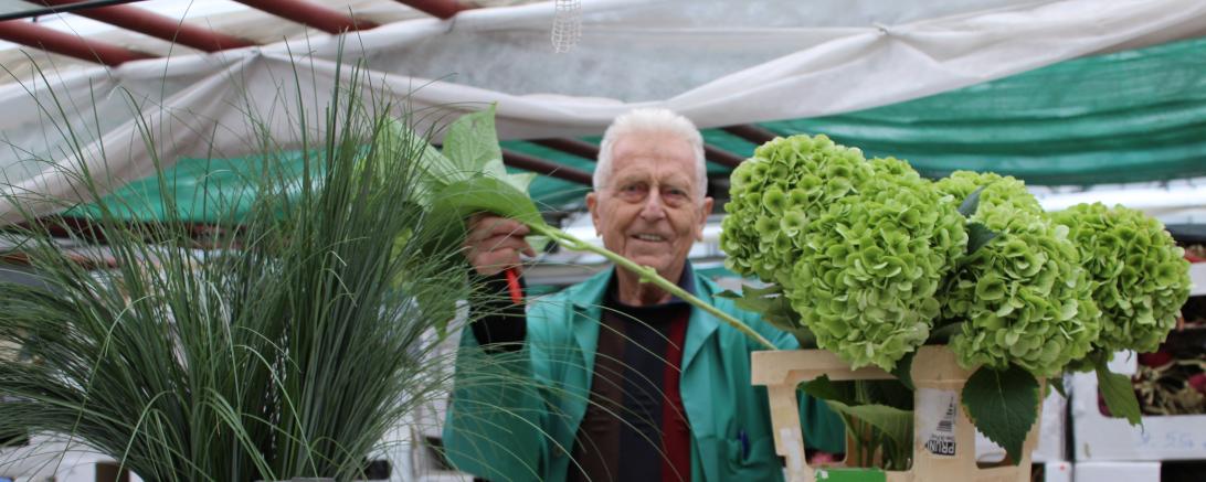 Im Bild ist Anton Schnitzer (Seniorchef) zu sehen.