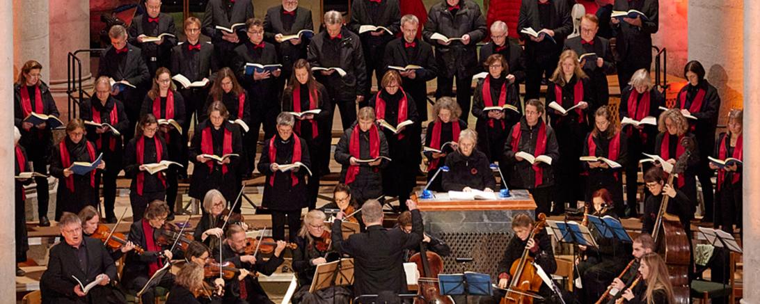 Ein Konzert des Kammerchors in der St. Georg Kirche in Nördlingen.