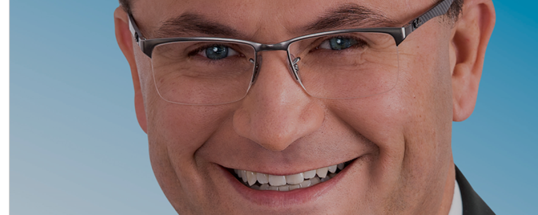 Das Bild zeigt den Staatsminister Füracker.