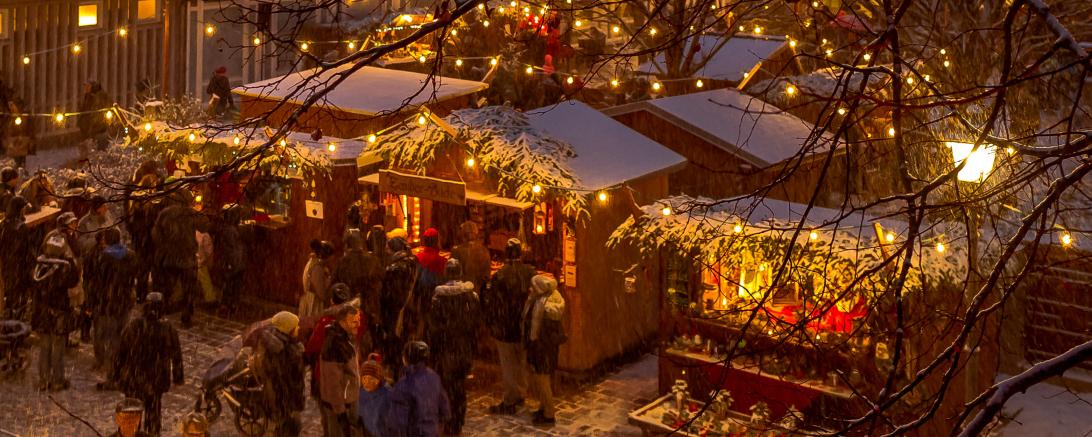 I Bild ist Oettinger Christkindlesmarkt im Heimatmuseum Shofwerner zu sehen