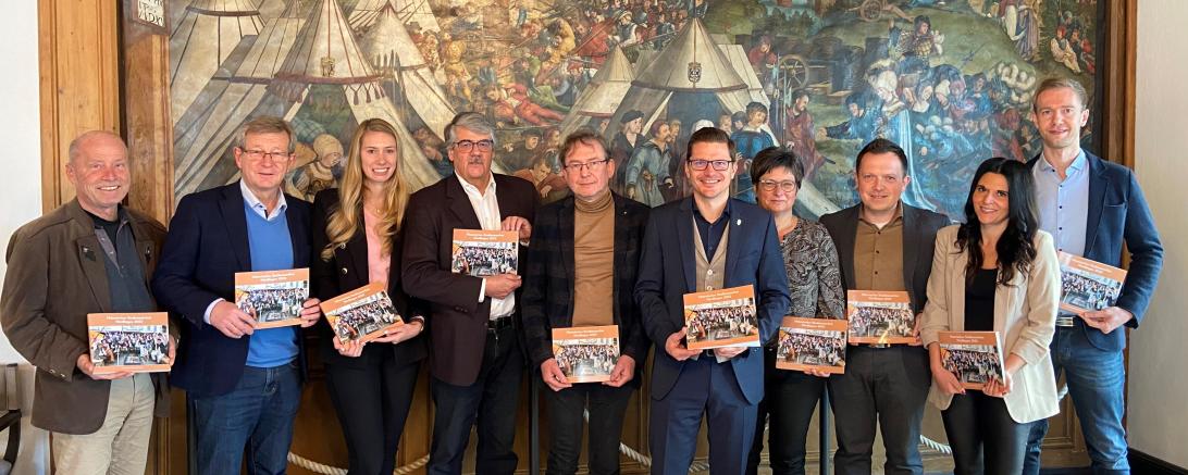 Das Stadtmauerfest buch des 14. Festes ist nun erhältlich.