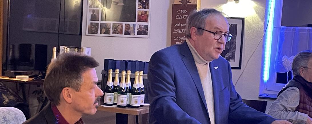 BLSV Kreisvorsitzender Roland Pickhard bei seinem lobenden Grußwort