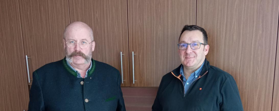 Geschäftsführer Thomas Schröttle übergab an Herrn Branko Schäpers eine Spende in Höhe von 1.000 Euro. 