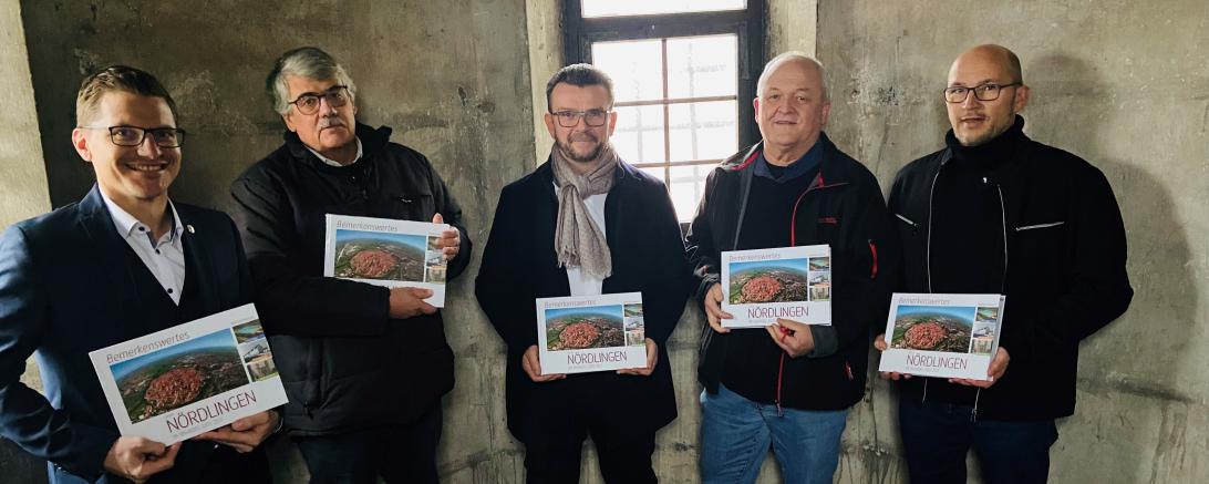 Das Buch „Bemerkenswertes über Nördlingen im Wandel der Zeit“ ist absofort erhältlich.