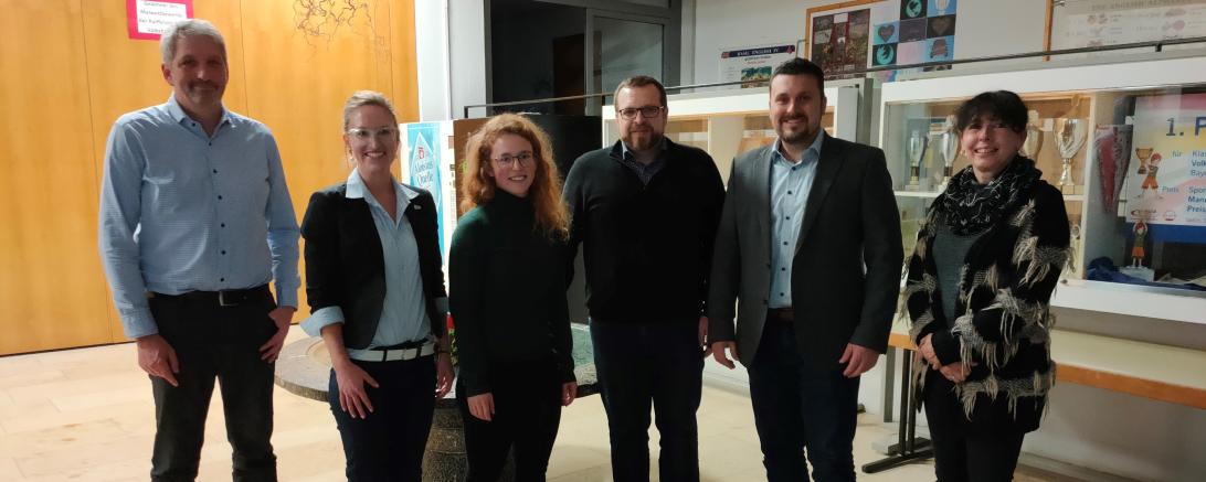 Das Bild zeigt von links nach rechts: Friedrich Eckmeier, Karin Brechenmacher, Elisabeth Schröppel, Wolfgang Stolz, Christoph Schmidt und Sandra Exner. 