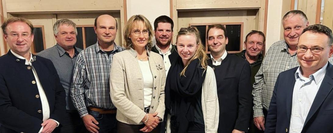 Die neue Vorstandschaft der AG ELF.