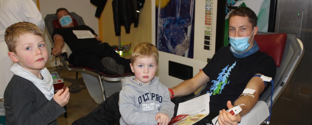 Thomas Lindner aus Wemding mit seinen Kindern.