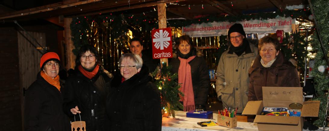 von links: Ulla Seefried, 1. Vorsitzende Christine Hasmüller, Gudrun Brendel sowie im Stand Karlheinz und Christine Jung sowie Josef und Carola Strauß.